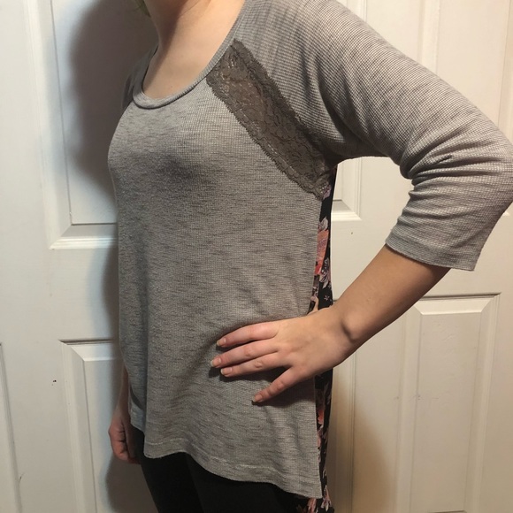 Adorable Rue 21 Hi Lo Top - Picture 3 of 7